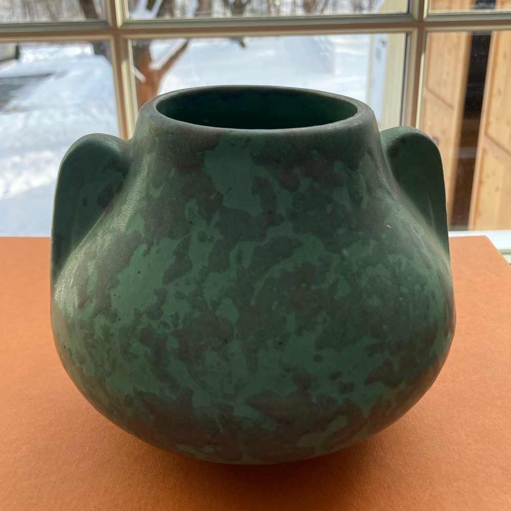 Vintage | Unsigned but appears to be McCoy Arts and Crafts Vase